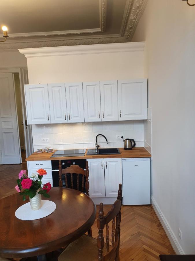 Prestige Aparthotel Piotrkowska 82 - Wyjatkowy Widok Na Deptak Лодз Екстериор снимка
