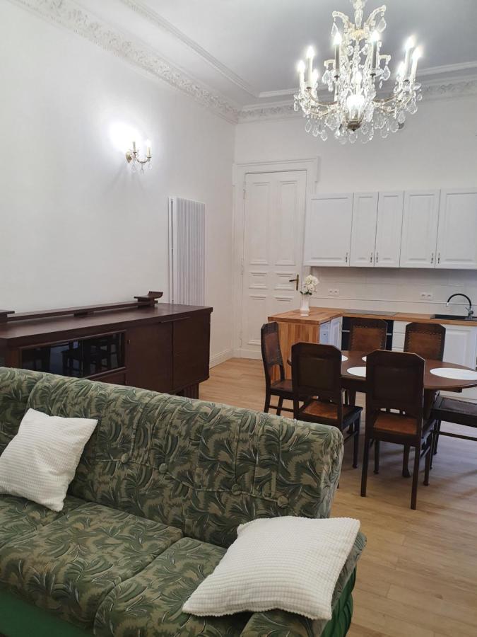 Prestige Aparthotel Piotrkowska 82 - Wyjatkowy Widok Na Deptak Лодз Екстериор снимка